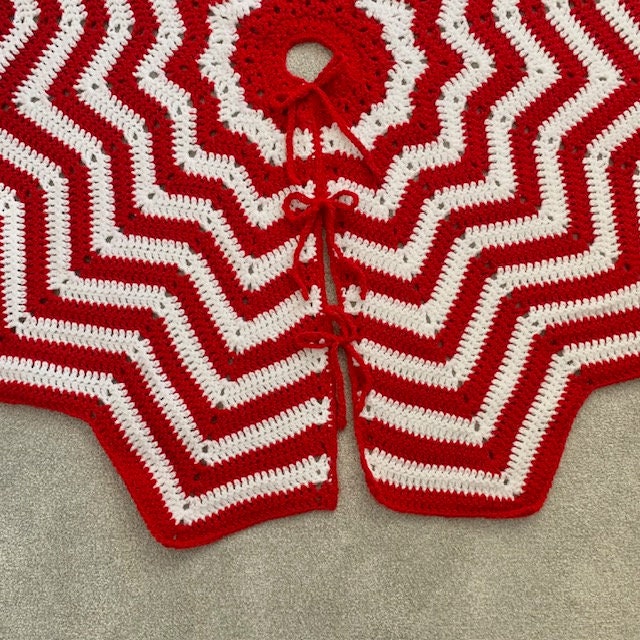 Easy Crochet Christmas Tree Skirt Pattern | Beginner Friendly | UK & US Terms PDF | Festive Crochet Pattern