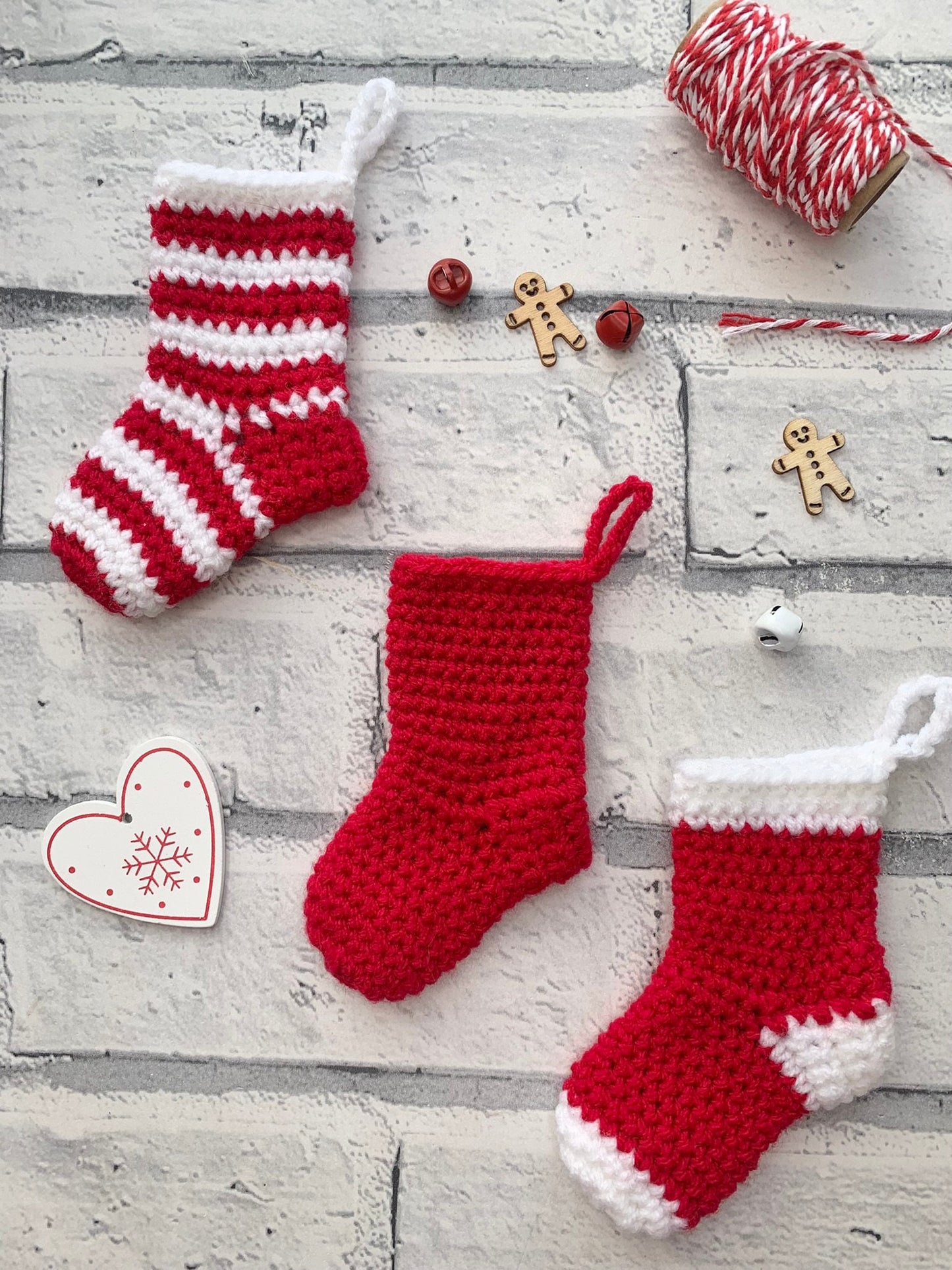 Mini Christmas Crochet Stocking Pattern | Easy Beginner Crochet Pattern with Video Tutorial | Cosy Rosie UK