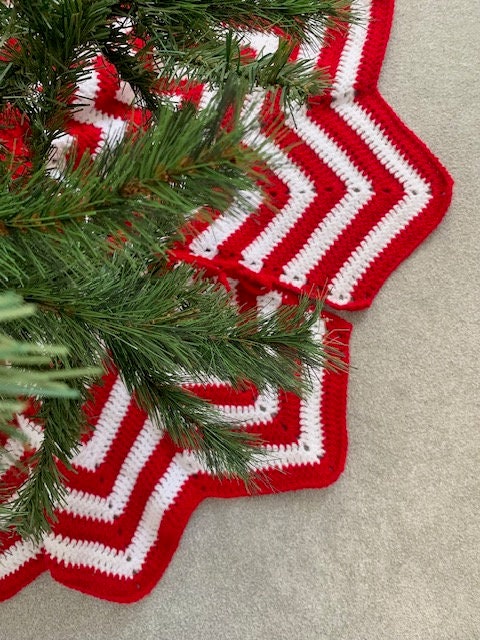 Easy Crochet Christmas Tree Skirt Pattern | Beginner Friendly | UK & US Terms PDF | Festive Crochet Pattern