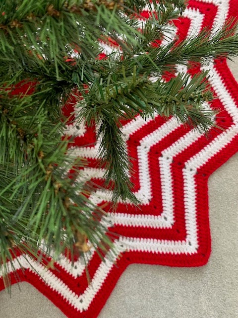 Easy Crochet Christmas Tree Skirt Pattern | Beginner Friendly | UK & US Terms PDF | Festive Crochet Pattern