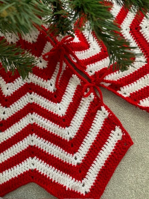 Easy Crochet Christmas Tree Skirt Pattern | Beginner Friendly | UK & US Terms PDF | Festive Crochet Pattern